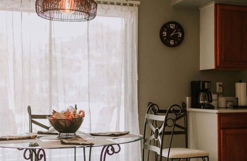 Ocean Springs House | Sandy Toes - 3bedroom near beach & downtown Ocean Springs! in golf cart district