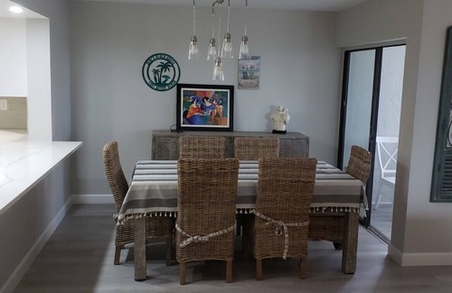 South Island Condo | Sandy, white beaches right outside your door! Relax and let the good times roll!