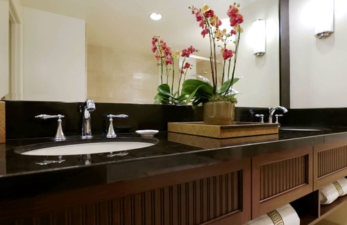 East Beach Hotel | Santa Barbara Inn