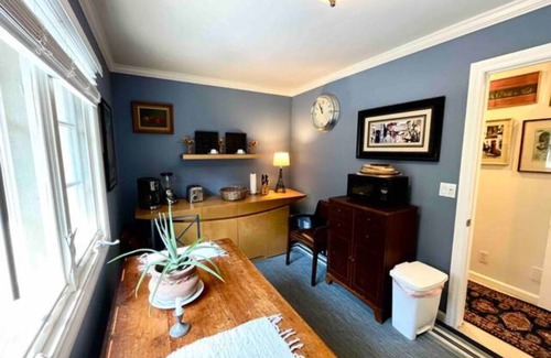 Bel Air House | Santa Barbara Pool House Getaway! 30 Day minimum rental