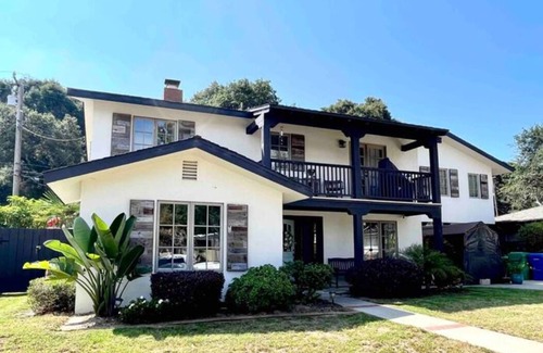 Bel Air House | Santa Barbara Pool House Getaway! 30 Day minimum rental