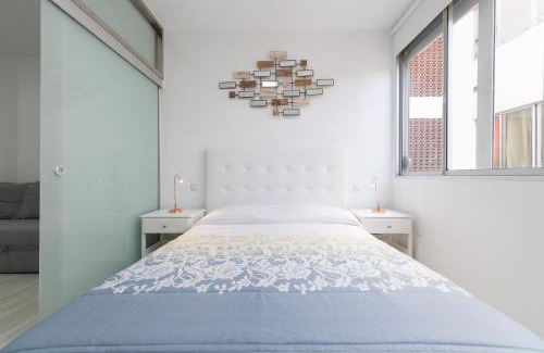 Las Palmas de Gran Canaria Apartment | Santa Catalina Modern Home
