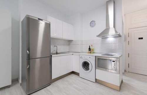 Las Palmas de Gran Canaria Apartment | Santa Catalina Modern Home