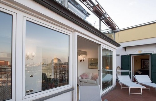San Ferdinando Apartment | Santa Chiara Grand Suite