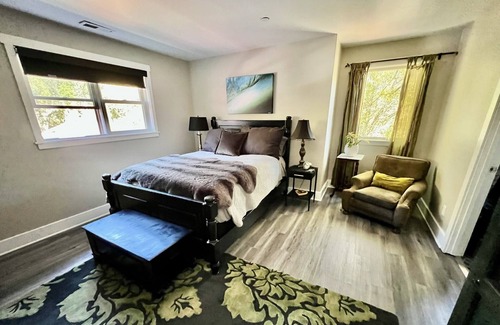 Santa Cruz House | Santa Cruz Coastal Mountain Retreat near UCSC and beaches