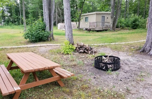 Christmas Apartment | Santa's Shack Studio - Near Pictured Rocks