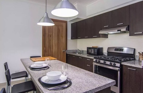 Downtown Santo Domingo Apartment | Santo Domingo City Center Cozy Apt. with Two Bedrooms + Free Parking and Gym ✔️
