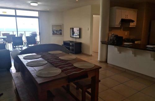 Margate Beach Apartment | Santorini 106A