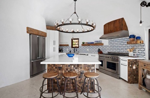 The Mesa House | Santorini House | Panoramic Palm Springs Views