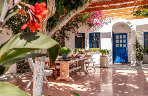 Kamari Villa | Santorini Mystique Garden Villa
