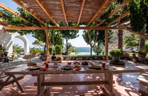 Kamari Villa | Santorini Mystique Garden Villa