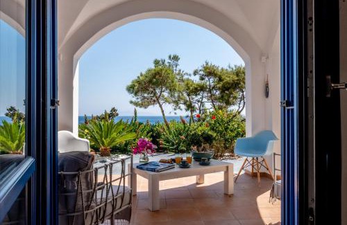 Kamari Villa | Santorini Mystique Garden Villa