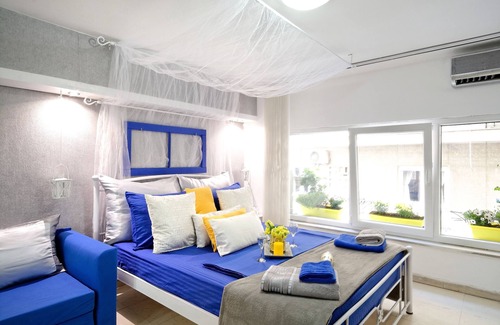 Mousio Apartment | SANTORINI STYLE IN ATHENS,GREEK TRADITHIONAL STYLE