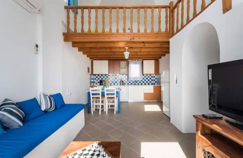 Messaria Apartment | Santorini Traditional Suites