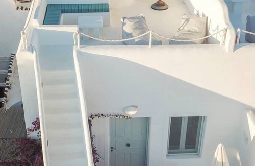 Emporio Villa | Santorini-treasures Bougonvilea Villa traditional