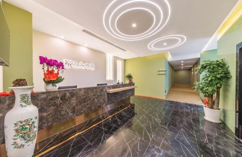 Jeifangbei Central Business District Hotel | Sanyuan Hotel -Chongqing Monument to the people's Liberation Pedestrian Street Center Store