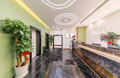 Jeifangbei Central Business District Hotel | Sanyuan Hotel -Chongqing Monument to the people's Liberation Pedestrian Street Center Store