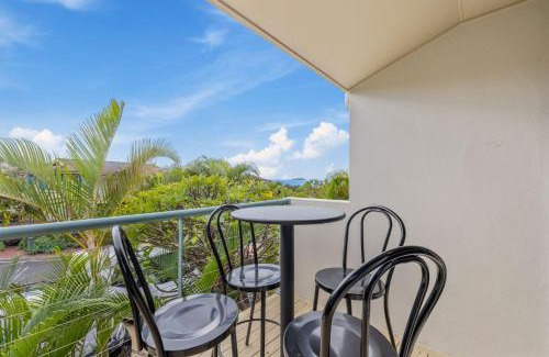 Korora Apartment | Sapphire Beach Poolside Retreat