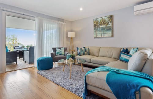 Pambula Beach House | Sapphire Shores - Stunning coastal home -3+ nights