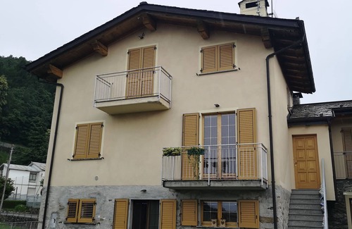 Sondrio House | "Sara" relaxation tavern