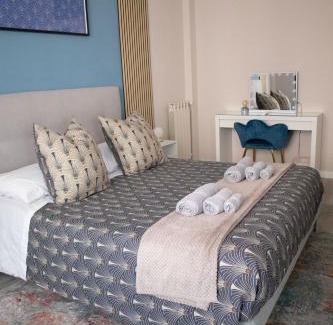 Tuscolano Apartment | Sara's Home - Modern Apartment Near Metro, Perfect for Families and Groups in Rome