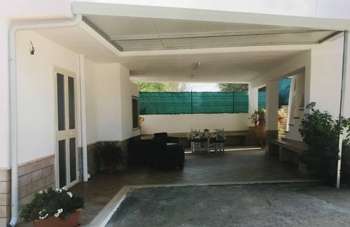 Carovigno House | Saracen trullo villa