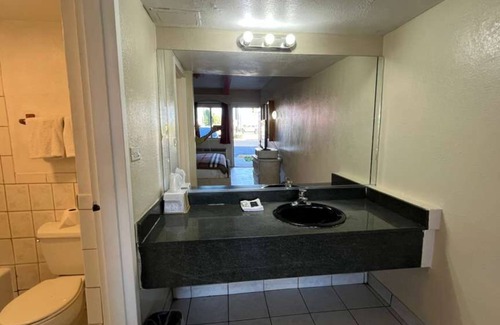 Ashburn Hotel | Saratoga Motel By Capital O Near Midway Airport Chicago IL