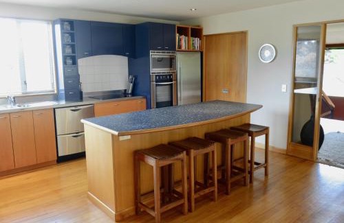 Wanaka House | Sargood Splendour - Wanaka Holiday Home