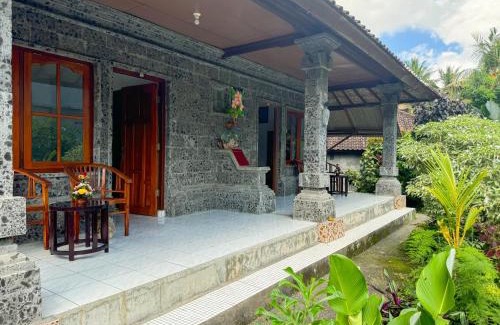 Pengosekan House | Sari Bungalows