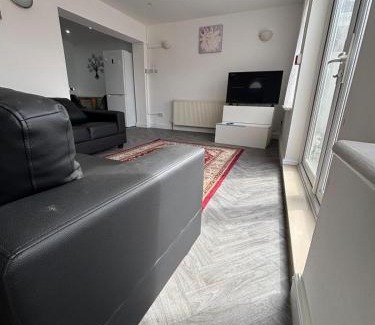 South Hornchurch Apartment | Sariyu place