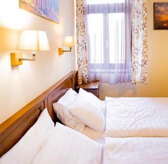 Almamellek Bed & Breakfast | Sasréti Vadászkastély Almamellék