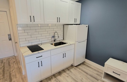 Treasure Island Hotel | Satellite Motel - Sea Scape 110