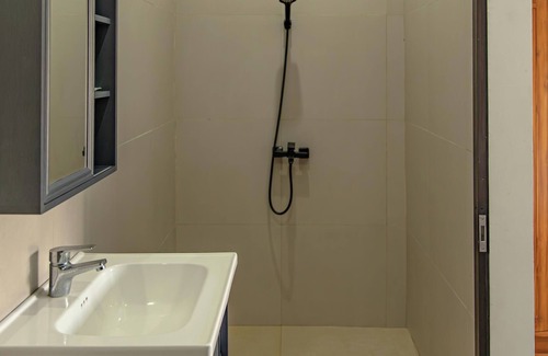 Jerowaru Hotel | Satu Hati Hotel and Restaurant