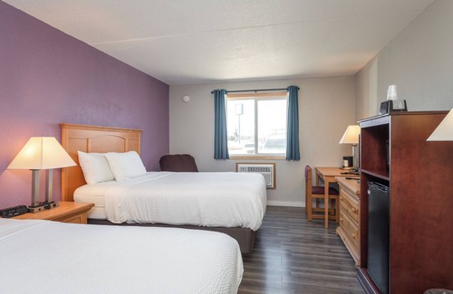 Sauk Centre Hotel | Sauk River Inn & Suites, a Travelodge by Wyndham