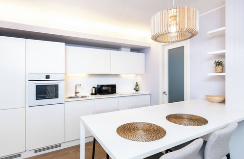 Kadriorg Apartment | Sauna/balcony/Underground parking/2BR/90m2