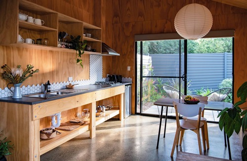 Margaret River Apartment | Sauna Retreat - Explorers Rest - Close to Town & Beach