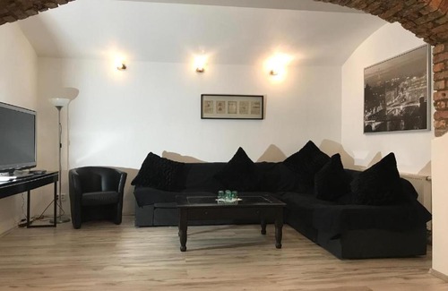 Wesoła Zachod Hotel | Savage Package exclusive man cave&boat&bus party pax 24