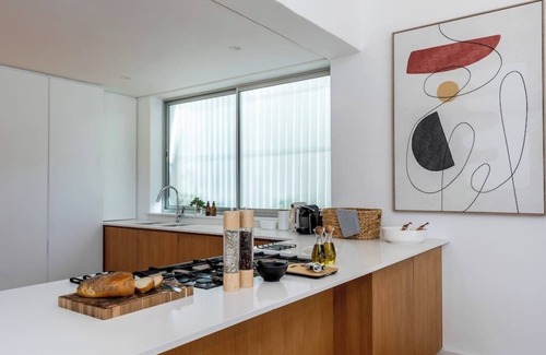 Sea Point House | Savanna House - Spacious home. Three minutes walk to the beach