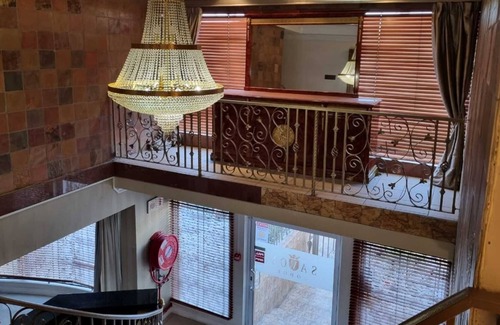 Rondebosch East Bed & Breakfast | Savoy Lodge - room with Breakfast included!