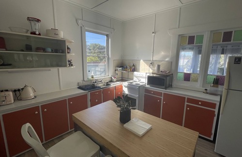 Sawtell House | Sawtell Cottage, 5 mins to Beach