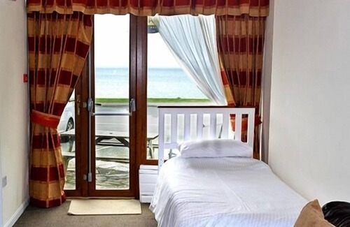 West Looe Bed & Breakfast | Sawyers Bed and Breakfast