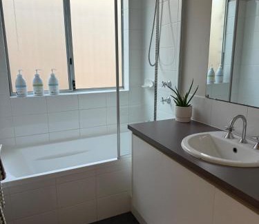 Scarborough House | Scarborough Vacay - Cosy 3bed holiday home