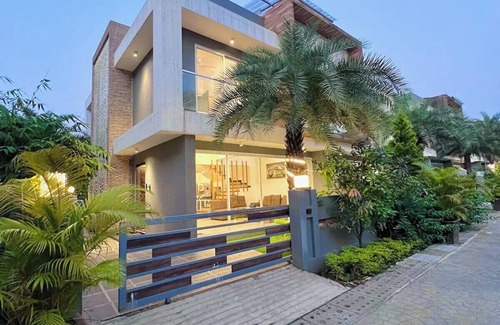 Tungarli Villa | Scarlet By Stellar Stays