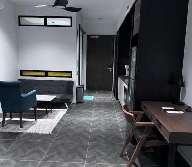 Kuala Lumpur City Centre Apartment | Scarletz Suites KLCC by Elysian