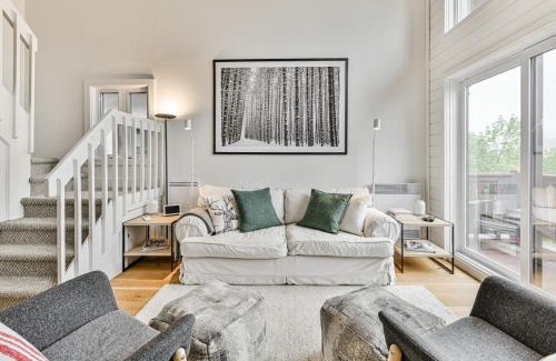 Mont-Tremblant House | Scenic Condo Overlooking Mont Tremblant and the Lake
