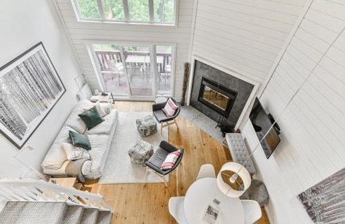 Mont-Tremblant House | Scenic Condo Overlooking Mont Tremblant and the Lake