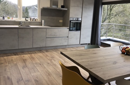 Philippeville Cottage | Scenic Cottage in Merlemont with Balcony