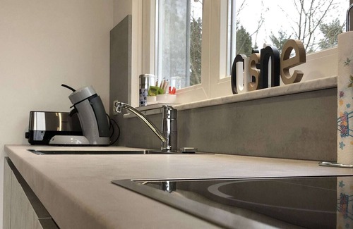 Philippeville Cottage | Scenic Cottage in Merlemont with Balcony