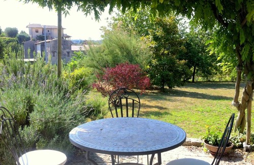 Tacconi House | Scenic Holiday Home in Pastrengo near Lazise Lake, City Centre