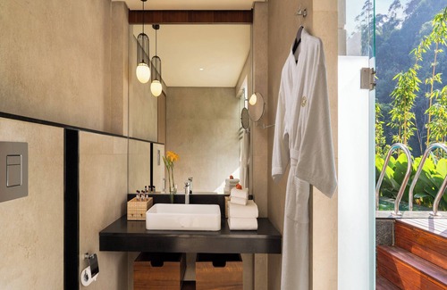 Nullatanni Hotel | Scenic, Munnar - IHCL SeleQtions